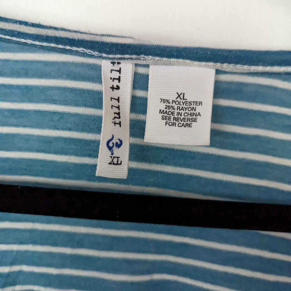Striped top - Picture 3 of 3